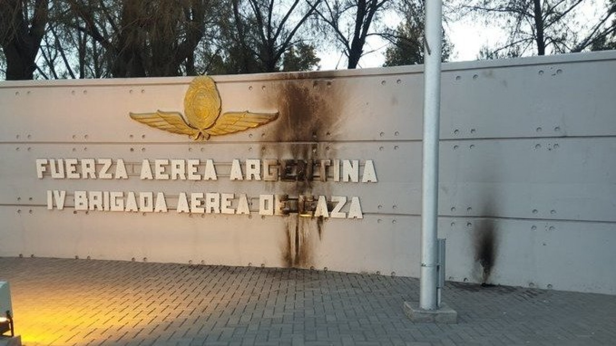 Cayó el sujeto que atacaba con bombas molotov a la Fuerza Aérea de Mendoza